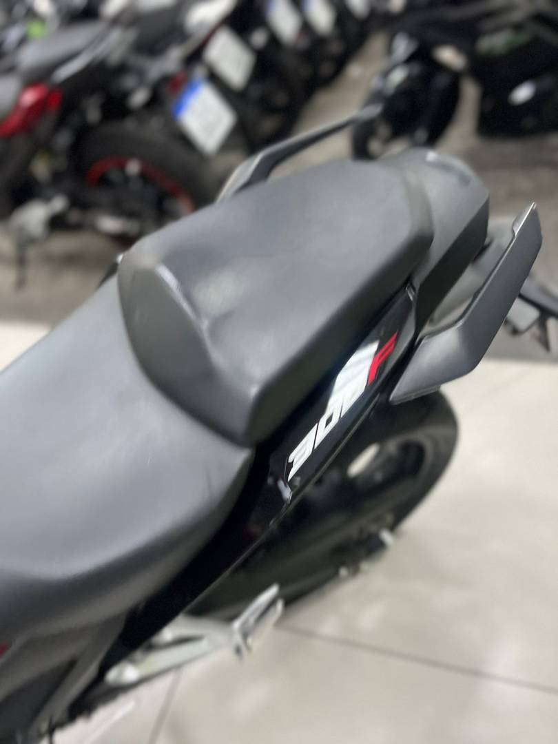 HONDA CB 300F TWISTER CBS