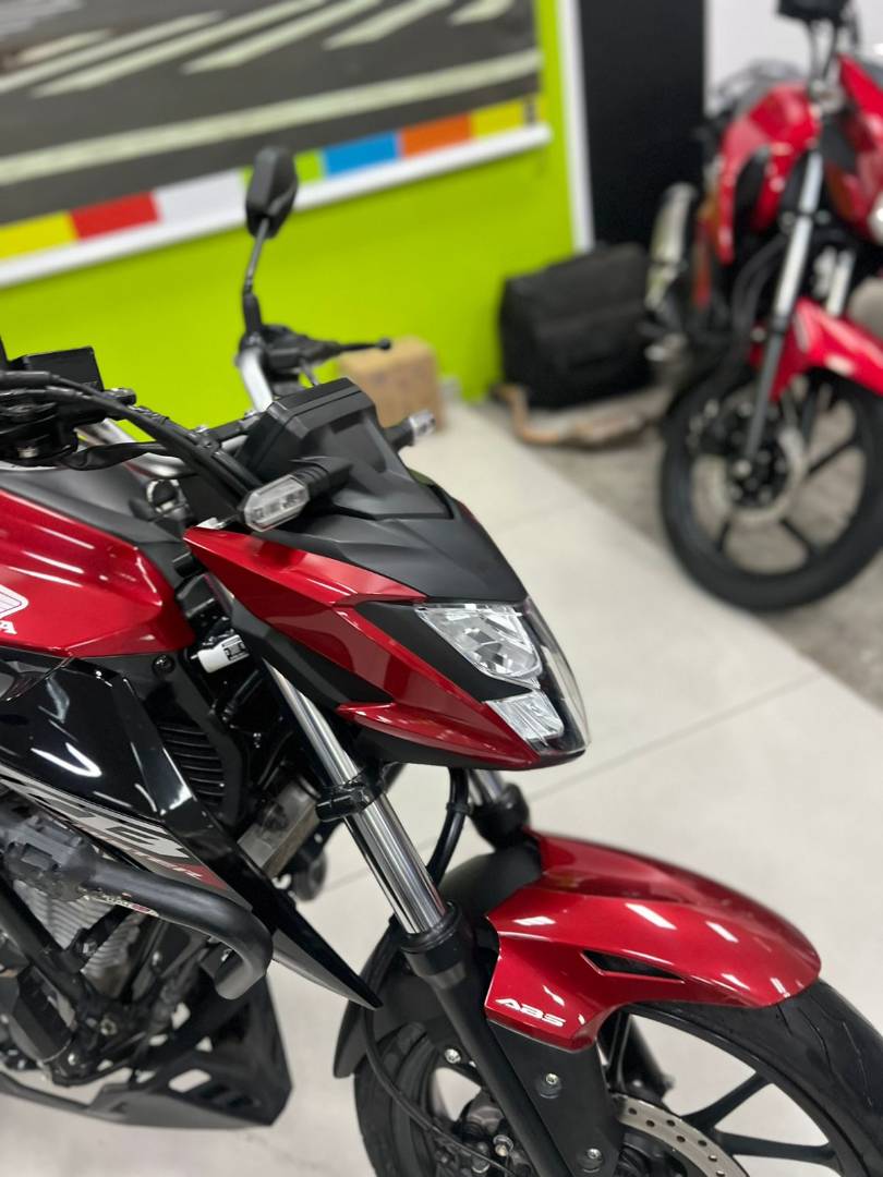 HONDA CB 300F TWISTER CBS