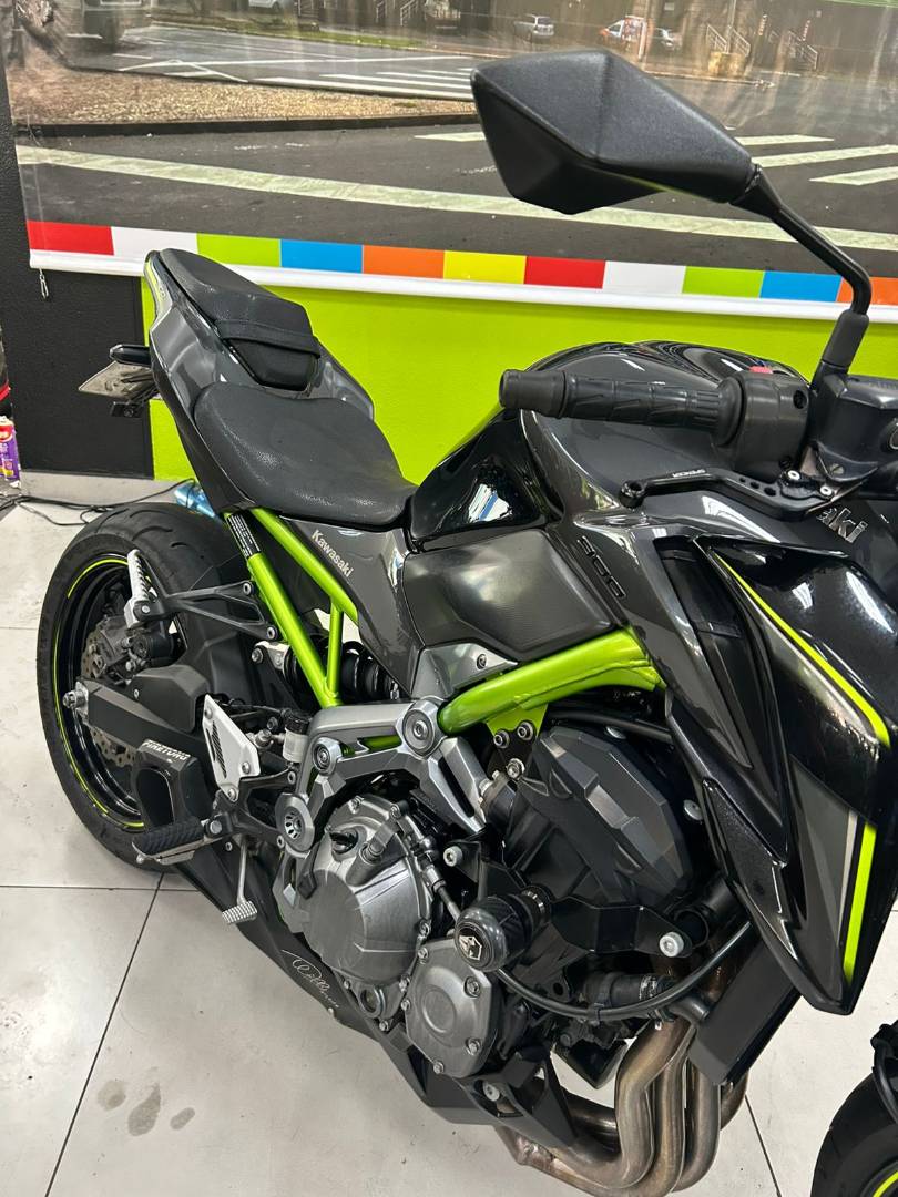 KAWASAKI Z900