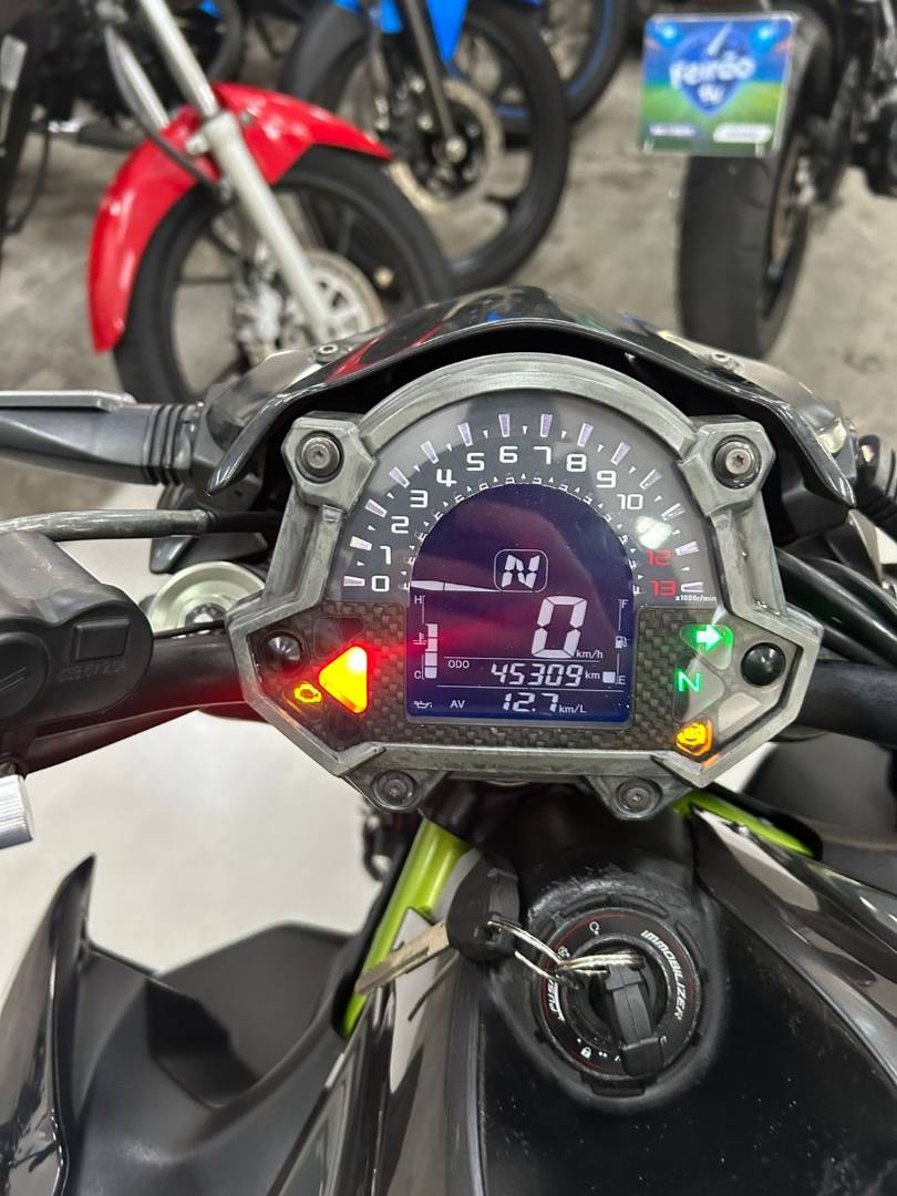 KAWASAKI Z900