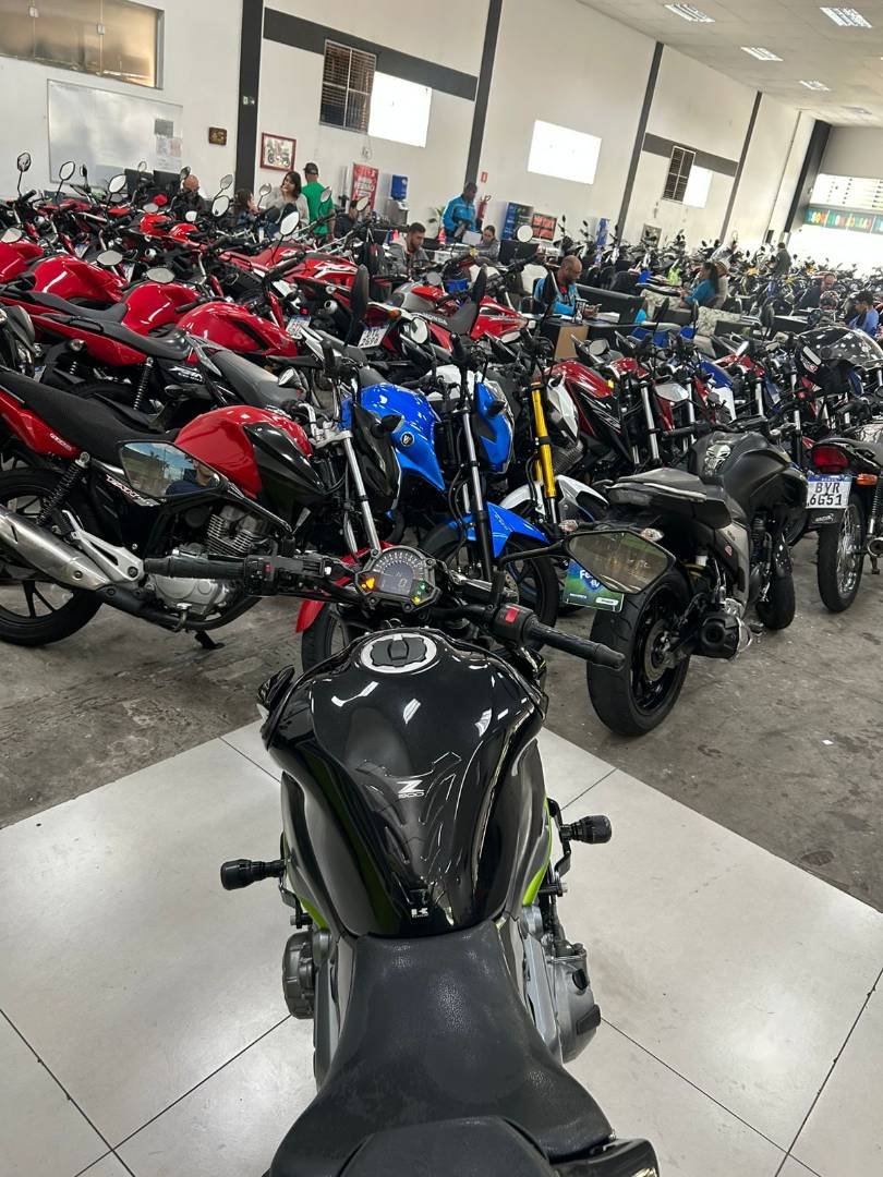 KAWASAKI Z900