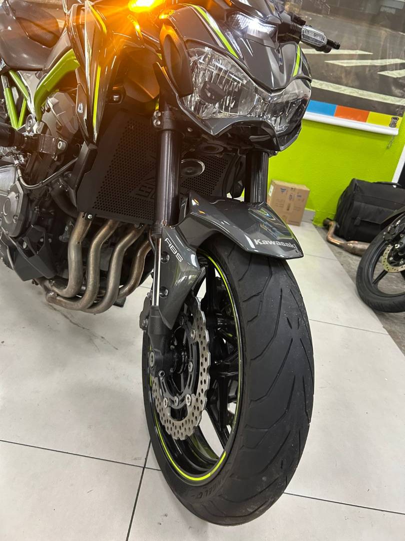 KAWASAKI Z900