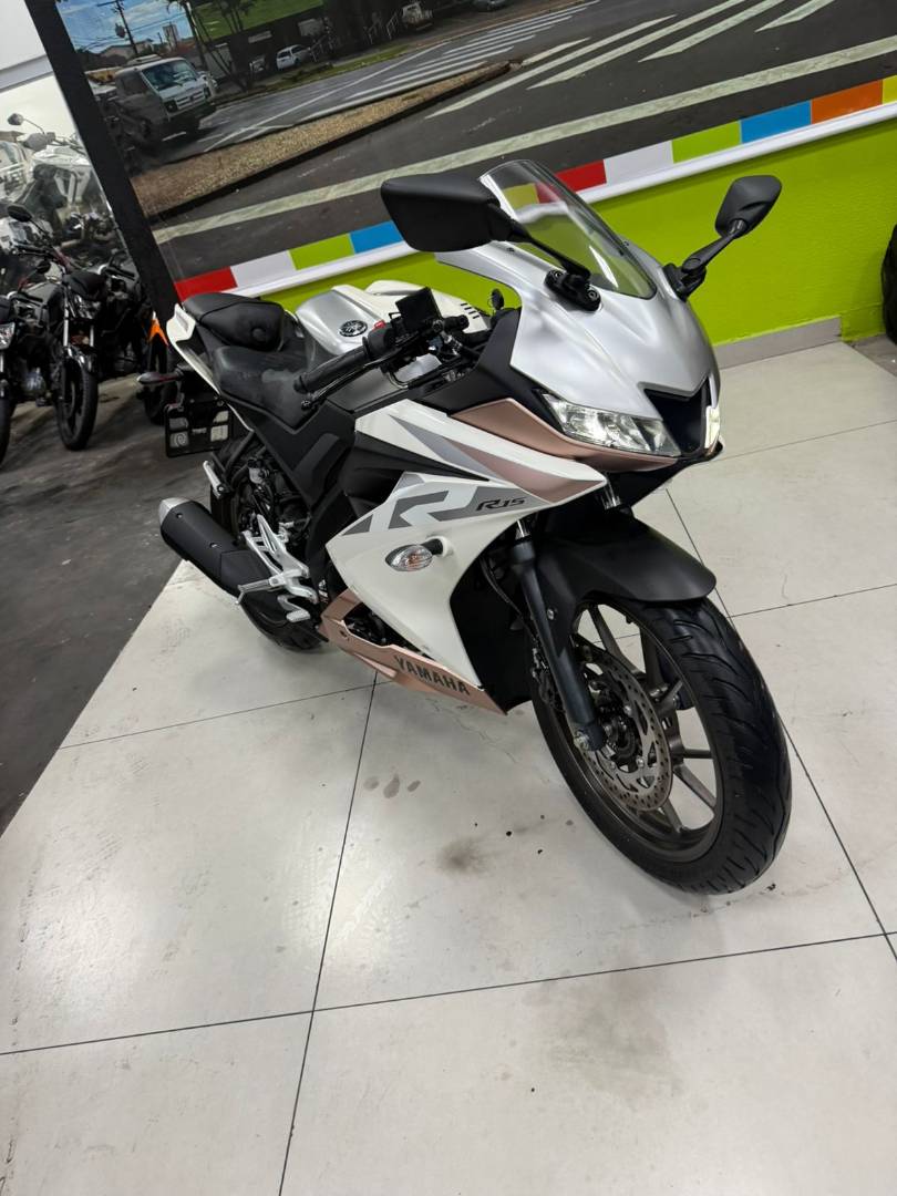 YAMAHA YZF R15