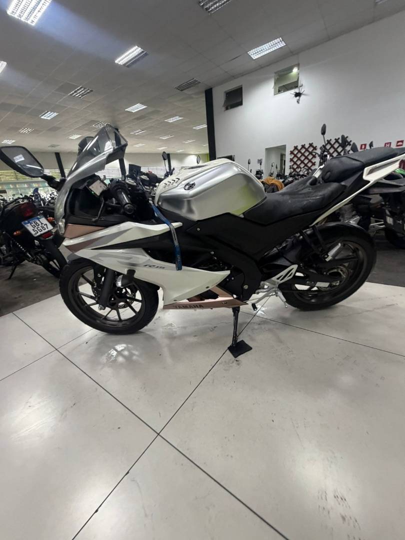YAMAHA YZF R15