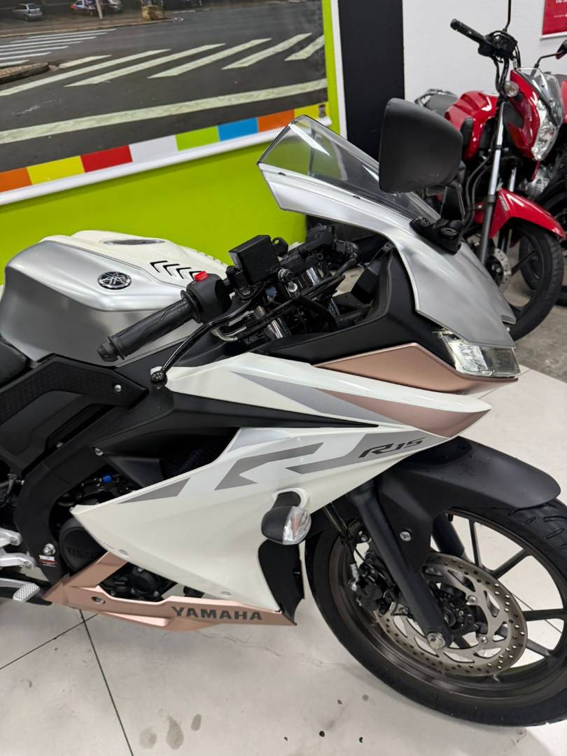 YAMAHA YZF R15