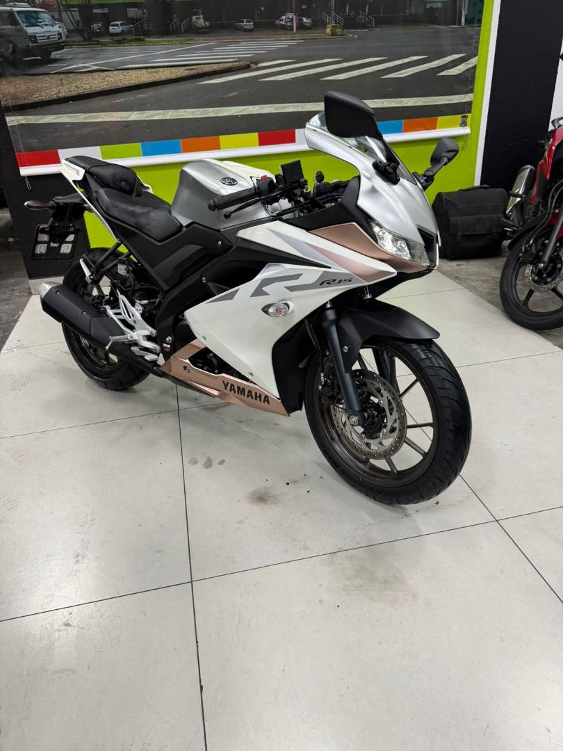 YAMAHA YZF R15