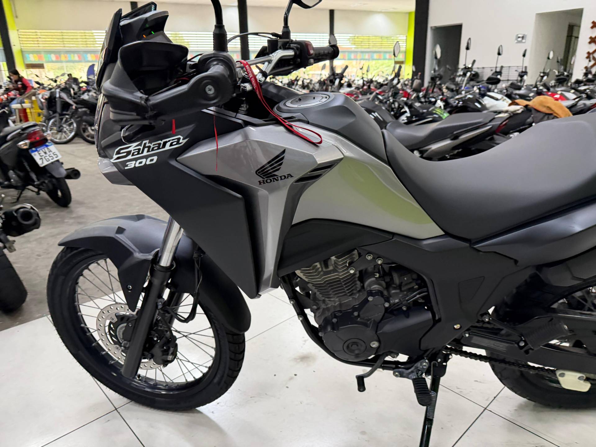 HONDA XRE 300 SAHARA