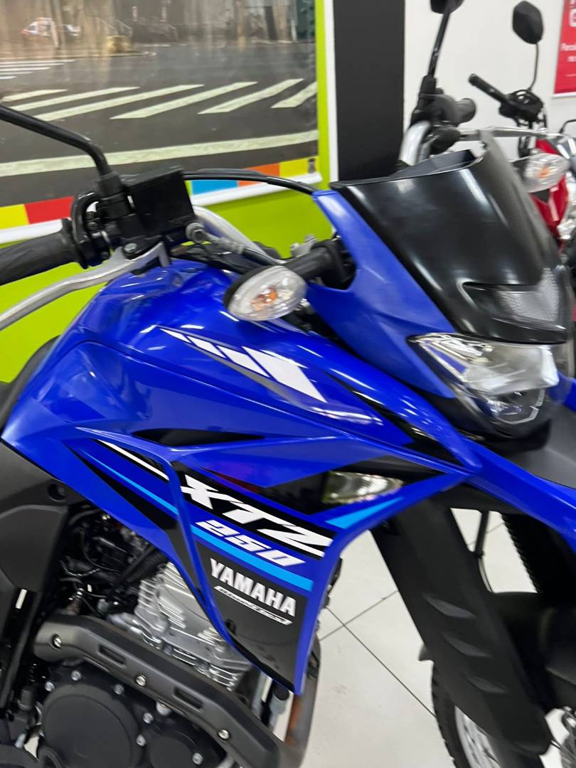 YAMAHA XTZ 250 LANDER CONNECTED