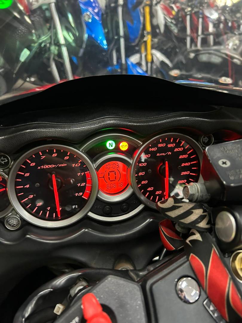 SUZUKI GSX 1300 R HAYABUSA