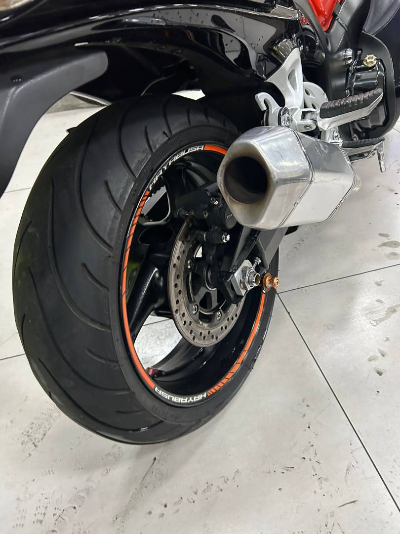 SUZUKI GSX 1300 R HAYABUSA