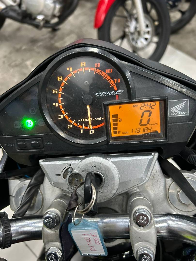 HONDA CB 300R