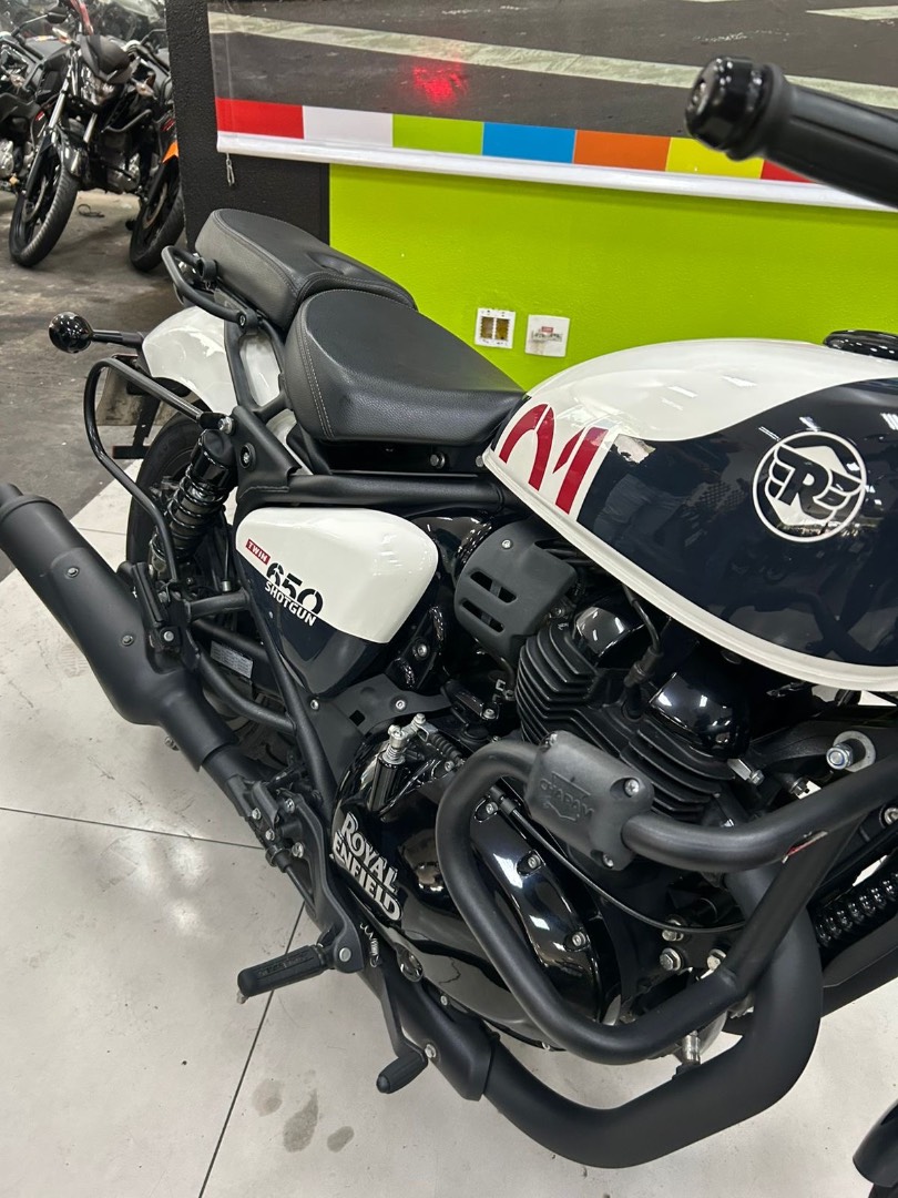 ROYAL ENFIELD SHOTGUN 650 STENCIL WHITE