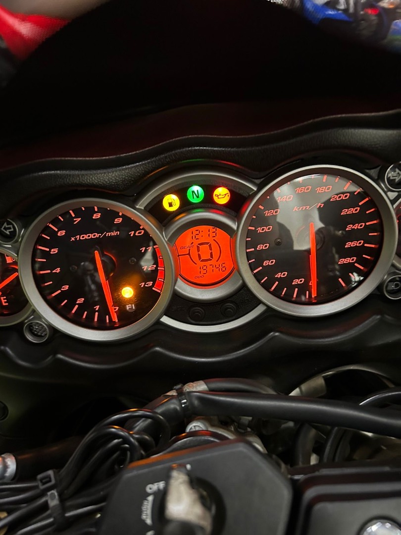 SUZUKI HAYABUSA GSX 1300RA