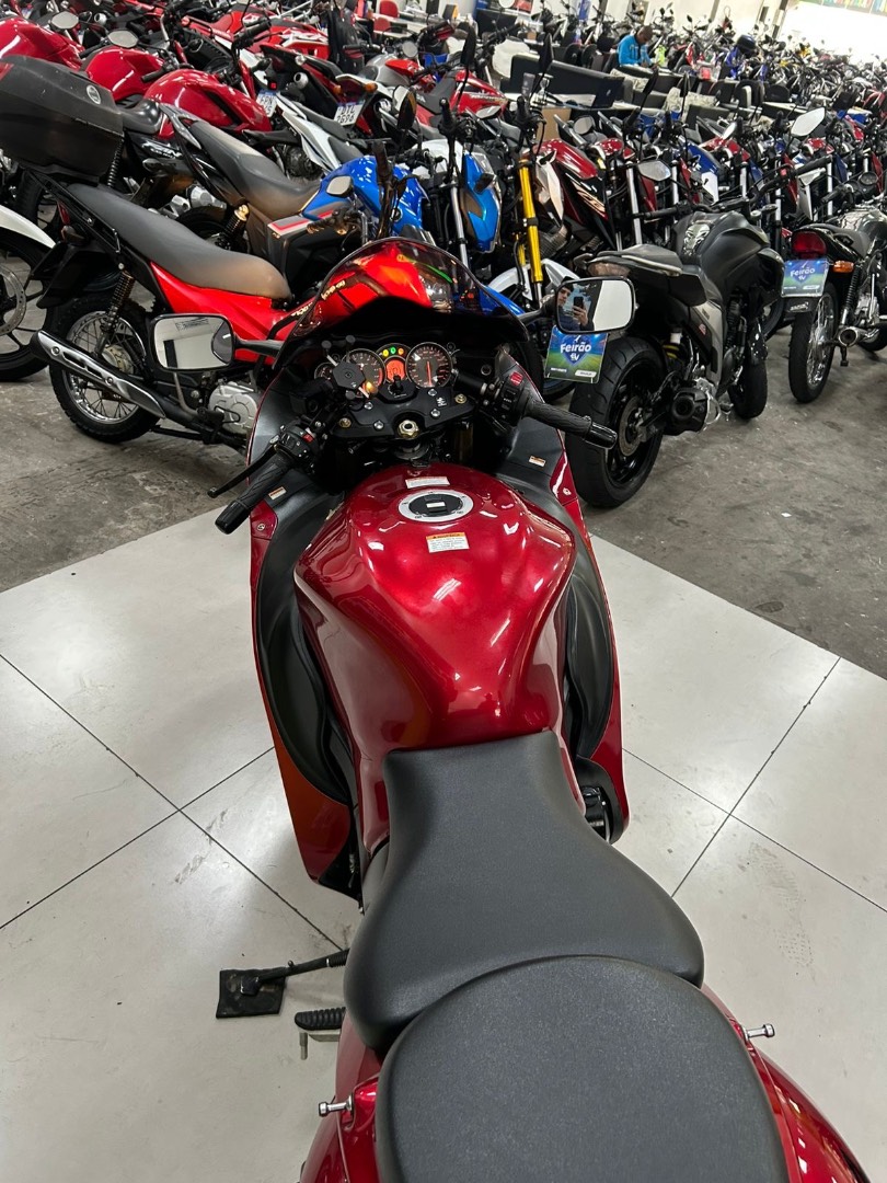 SUZUKI HAYABUSA GSX 1300RA