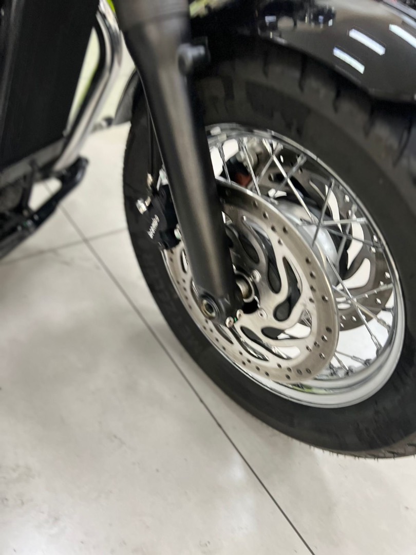 TRIUMPH BONNEVILLE SPEEDMASTER
