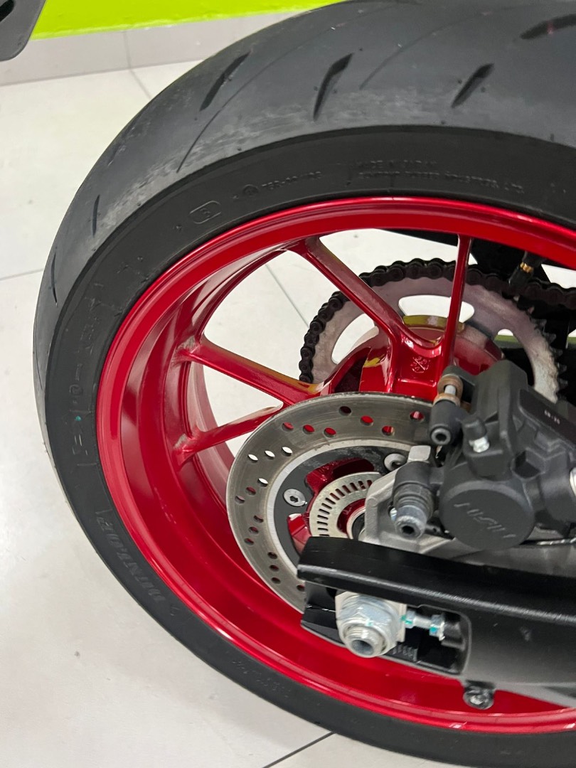SUZUKI GSX-8S