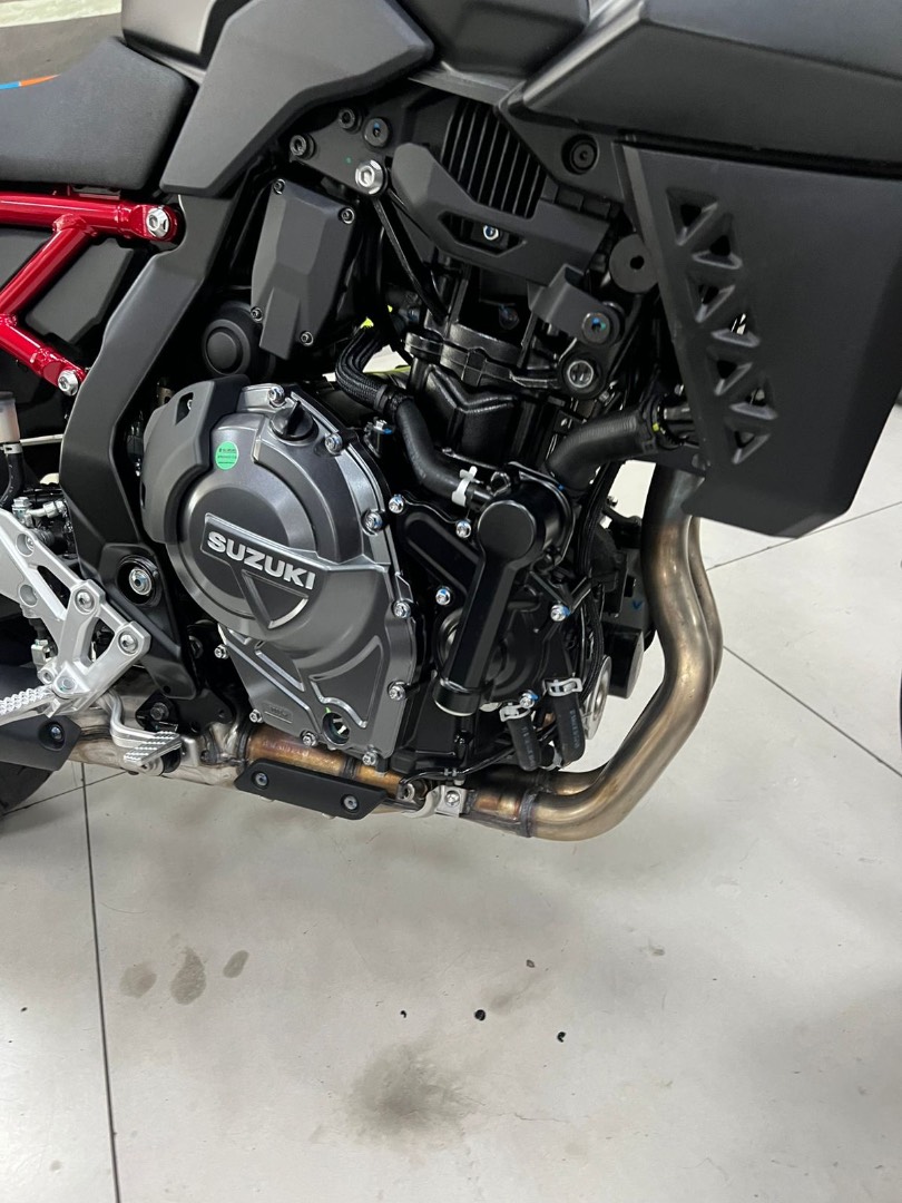 SUZUKI GSX-8S