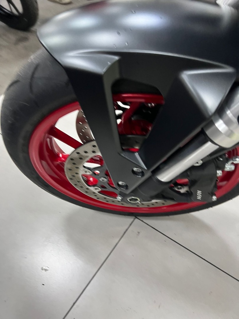 SUZUKI GSX-8S