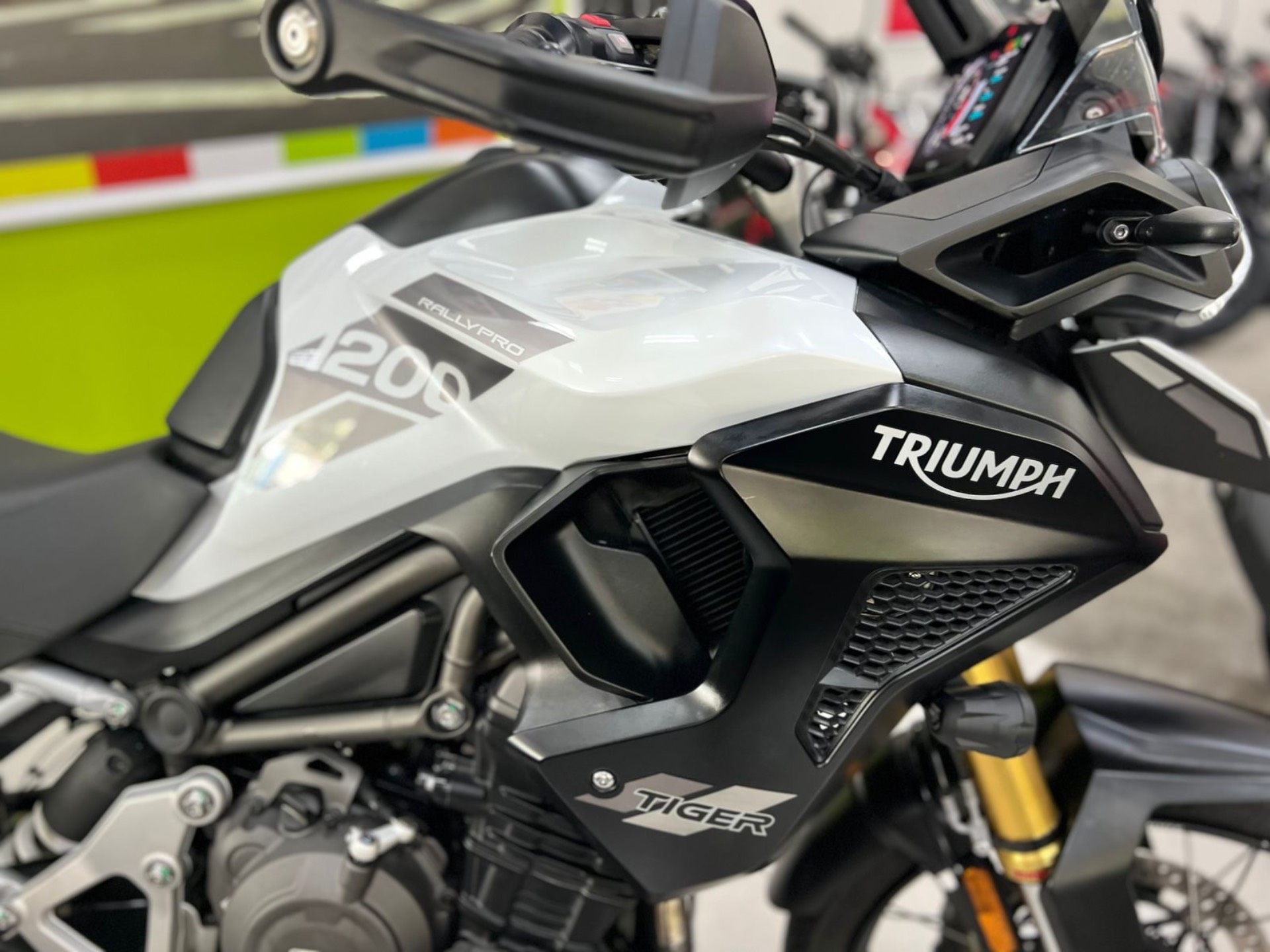 TRIUMPH TIGER 1200 RALLY PRO
