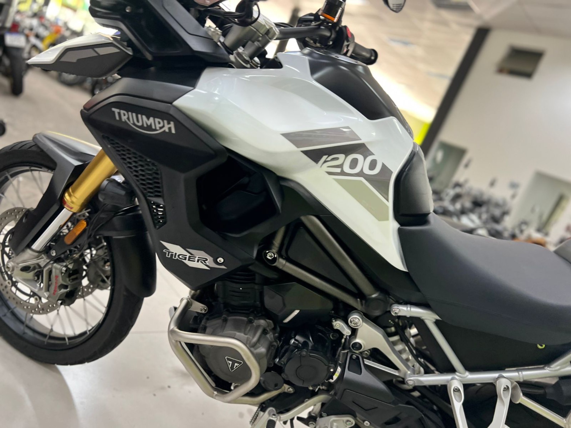 TRIUMPH TIGER 1200 RALLY PRO