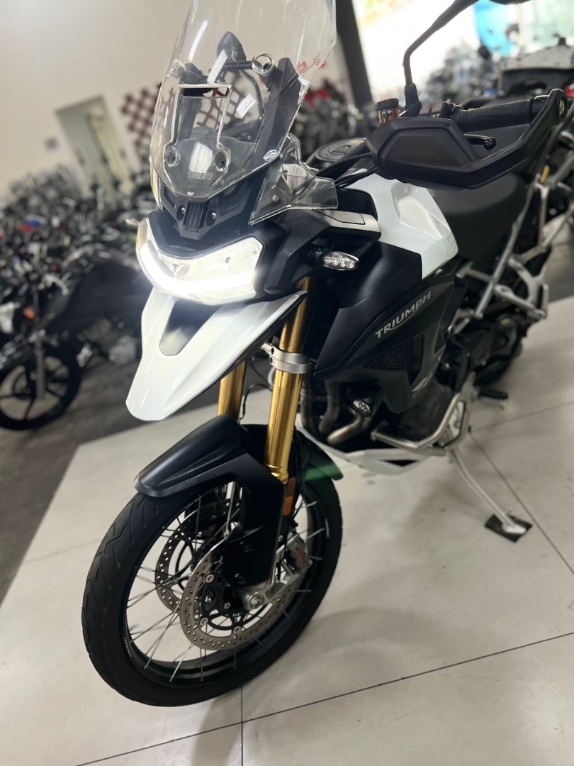 TRIUMPH TIGER 1200 RALLY PRO