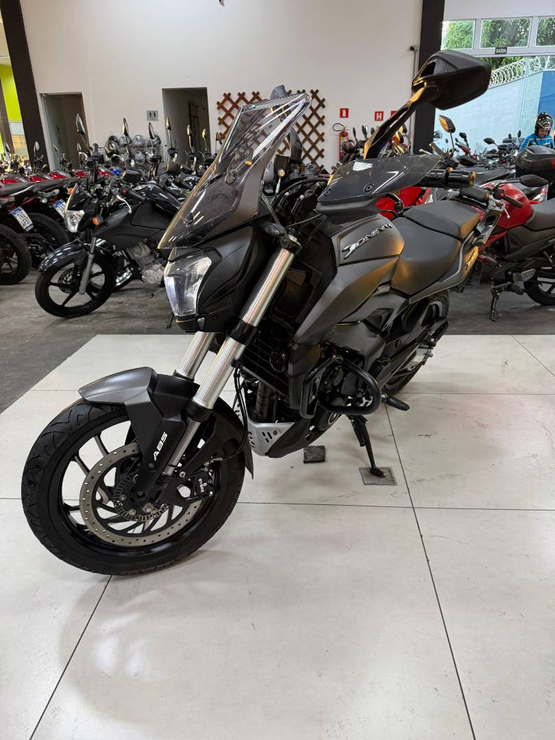 BAJAJ DOMINAR 400