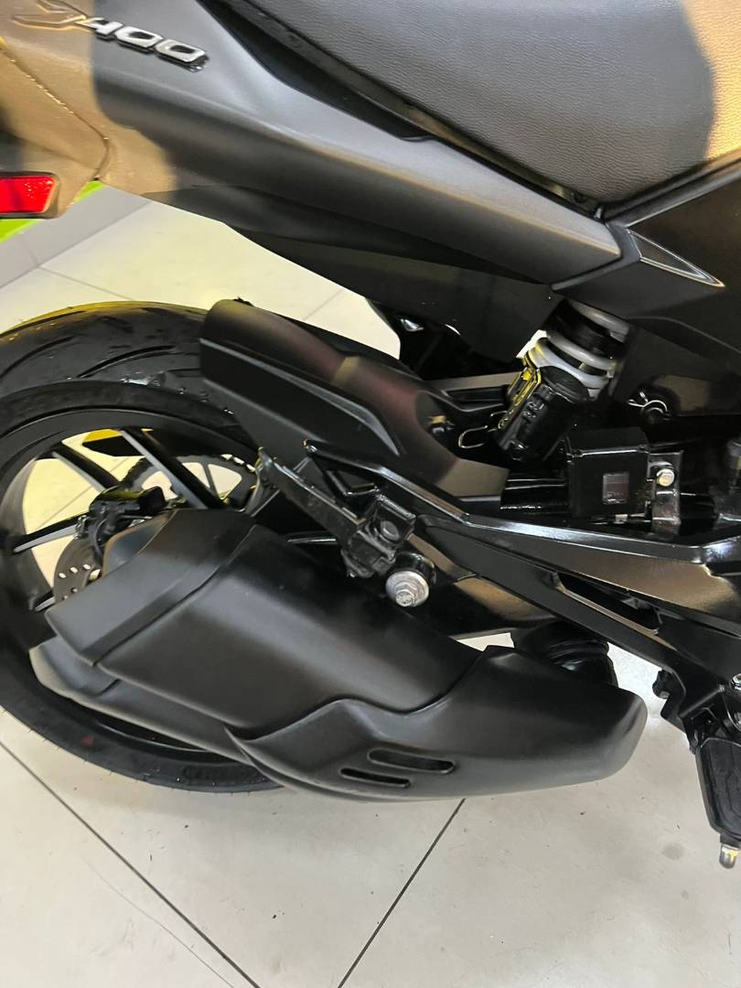 BAJAJ DOMINAR 400