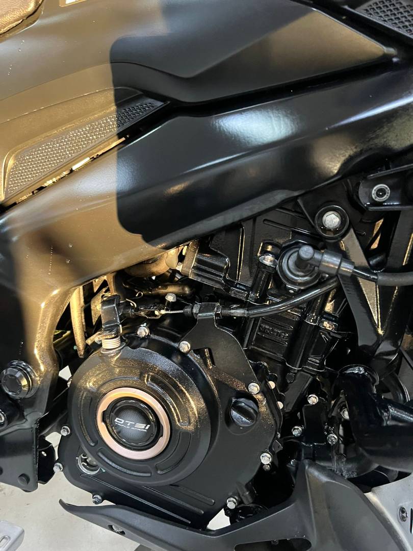 BAJAJ DOMINAR 400