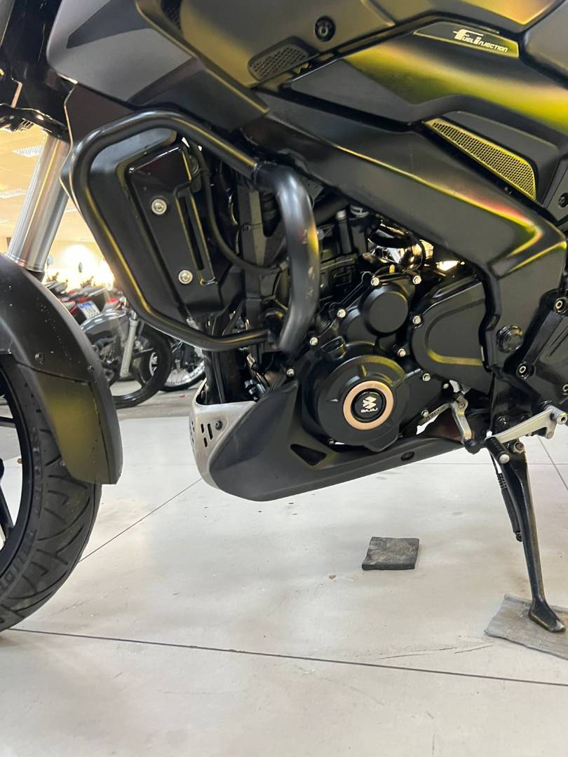 BAJAJ DOMINAR 400