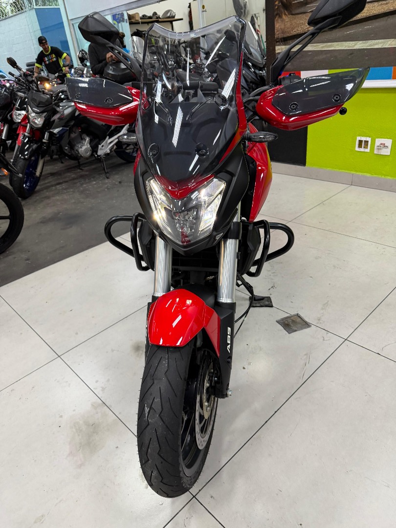 BAJAJ DOMINAR 400