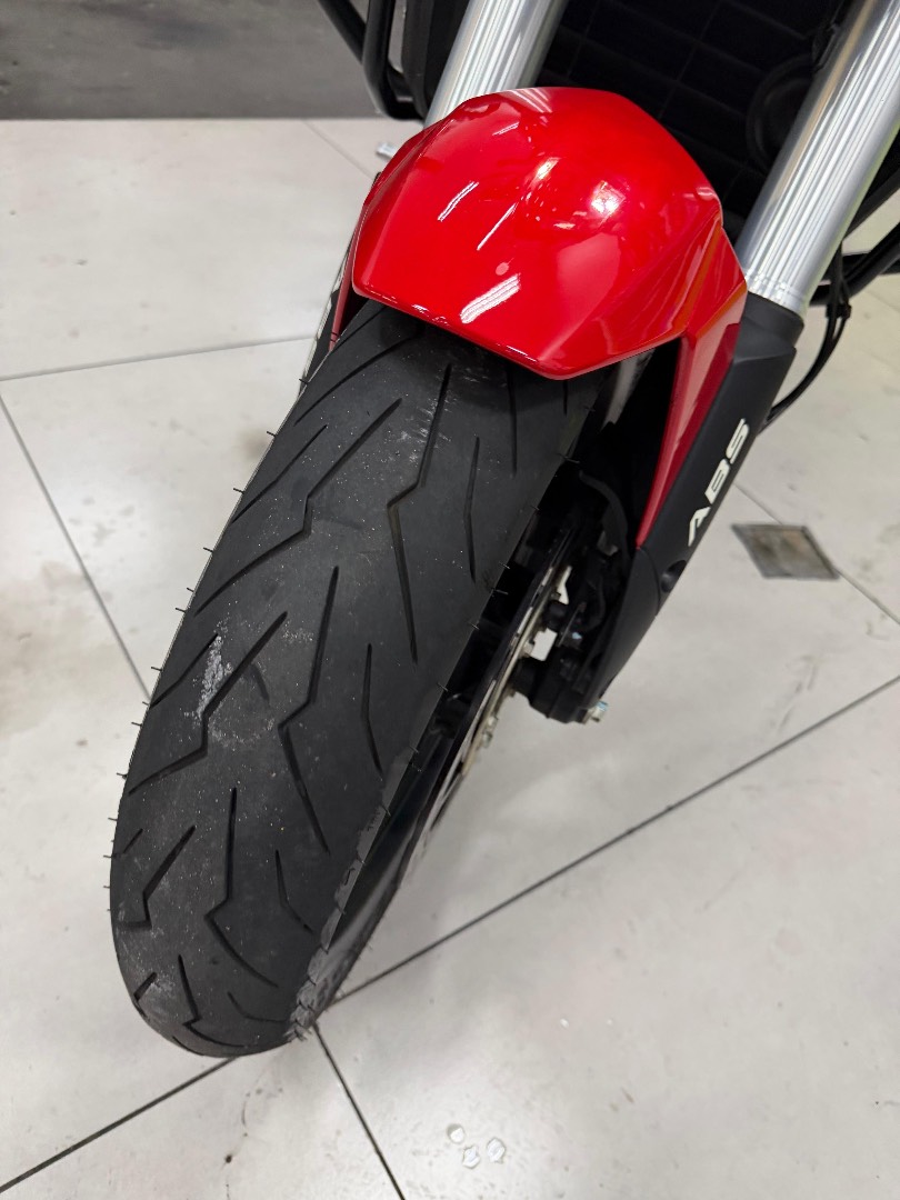 BAJAJ DOMINAR 400