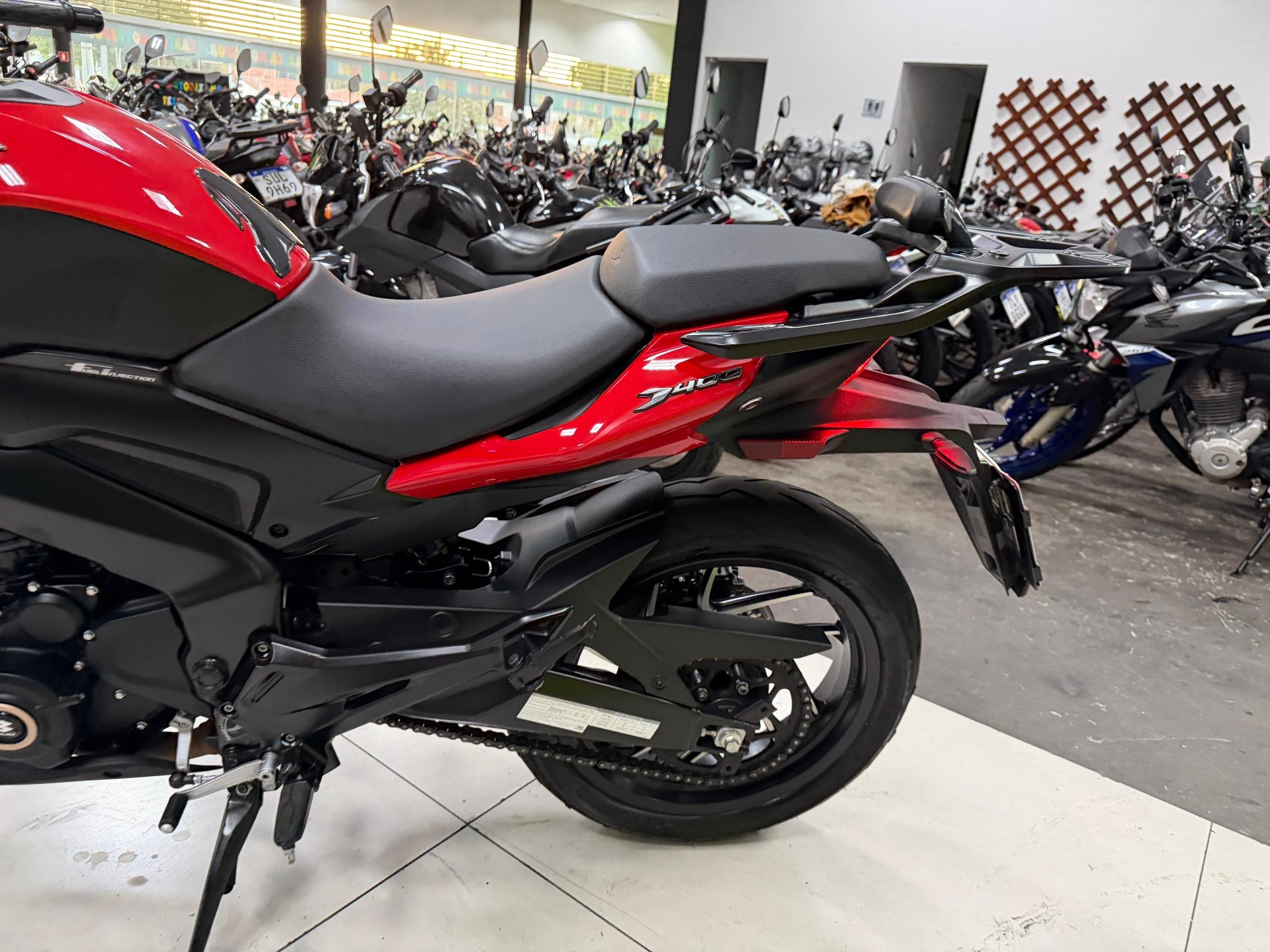 BAJAJ DOMINAR 400