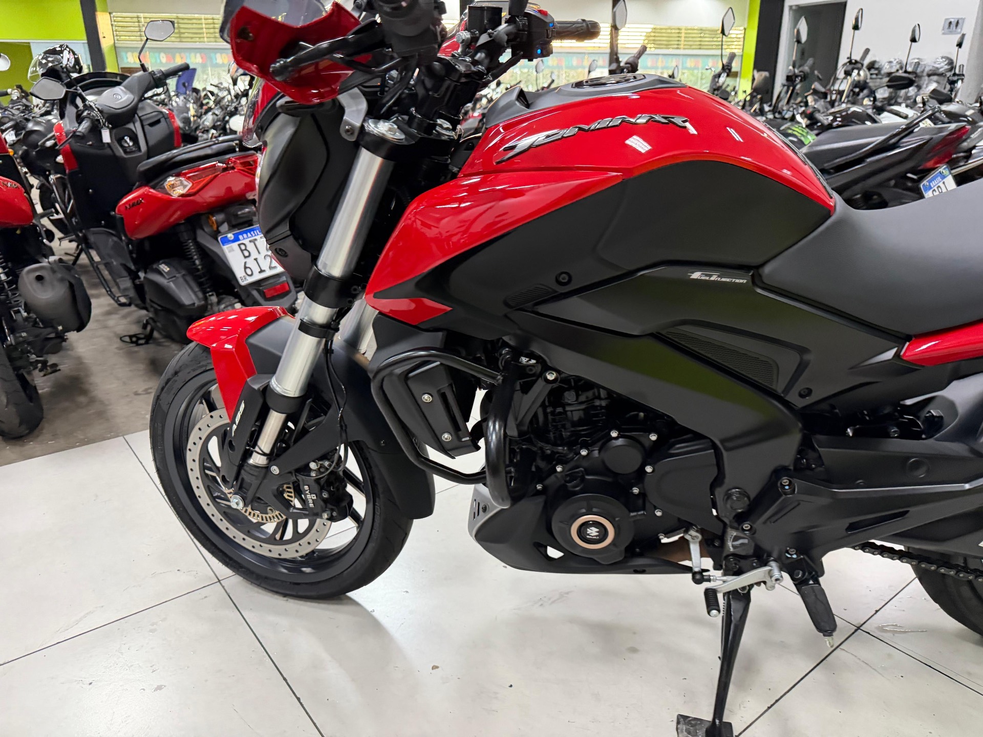 BAJAJ DOMINAR 400