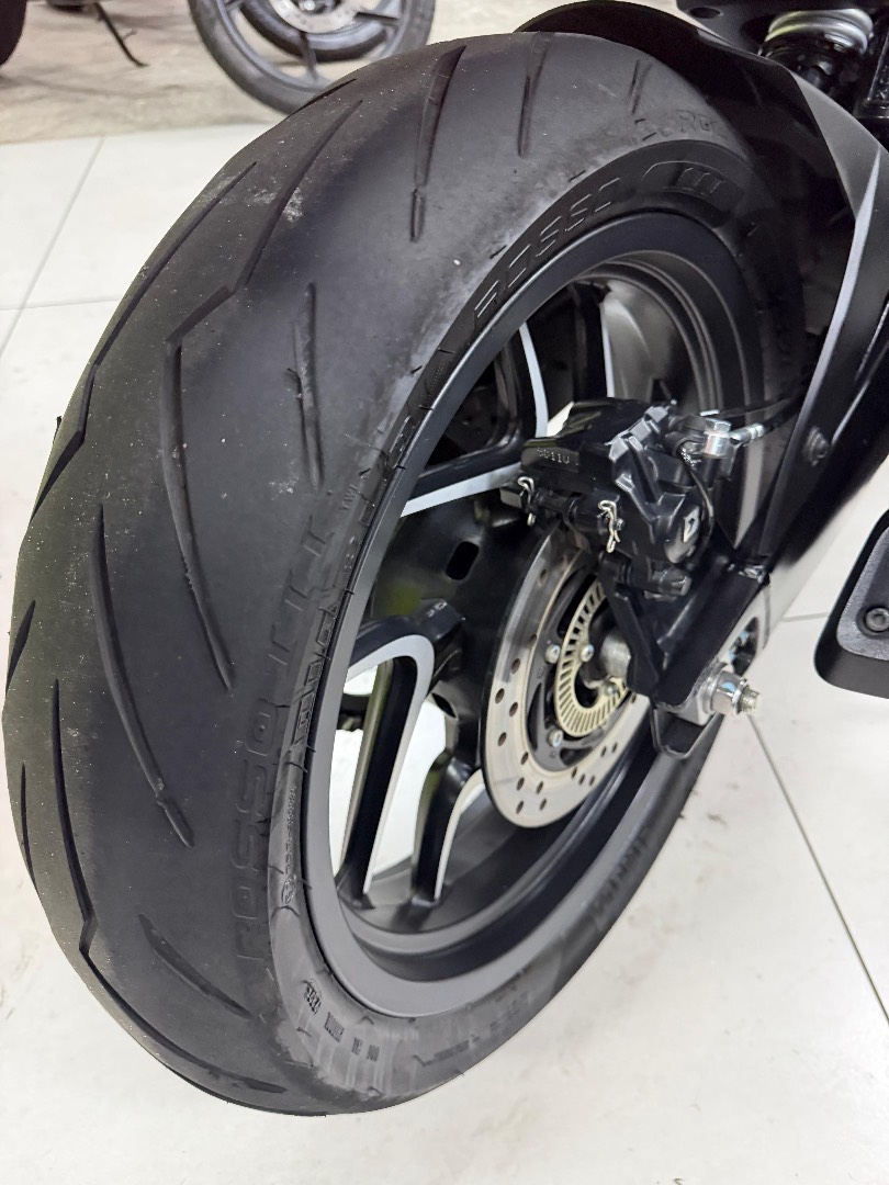 BAJAJ DOMINAR 400