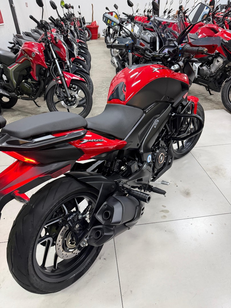 BAJAJ DOMINAR 400