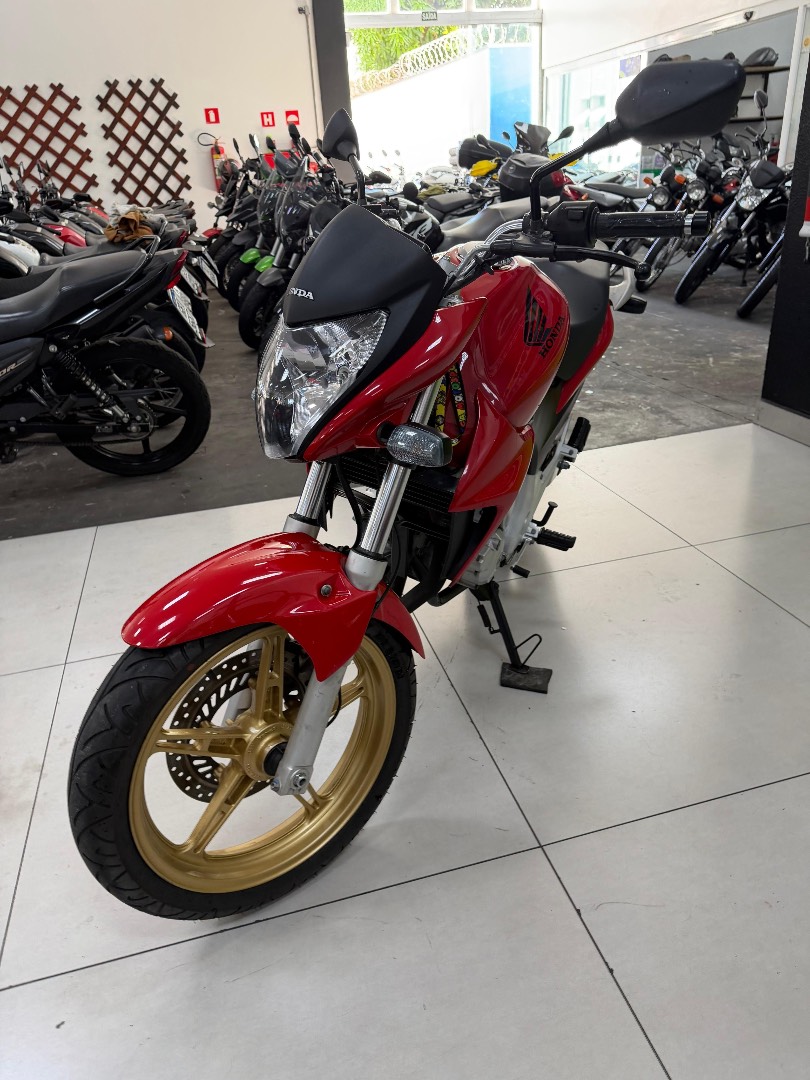 HONDA CB 300R