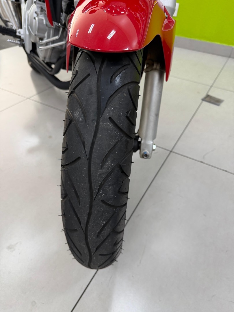 HONDA CB 300R
