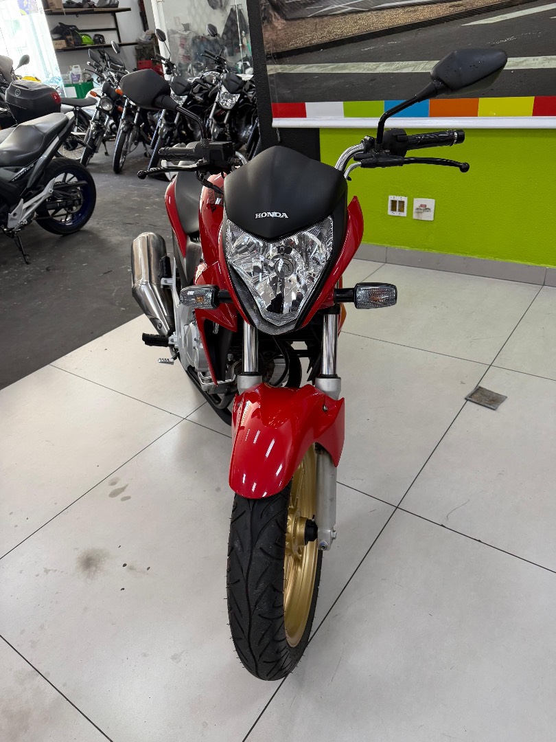 HONDA CB 300R