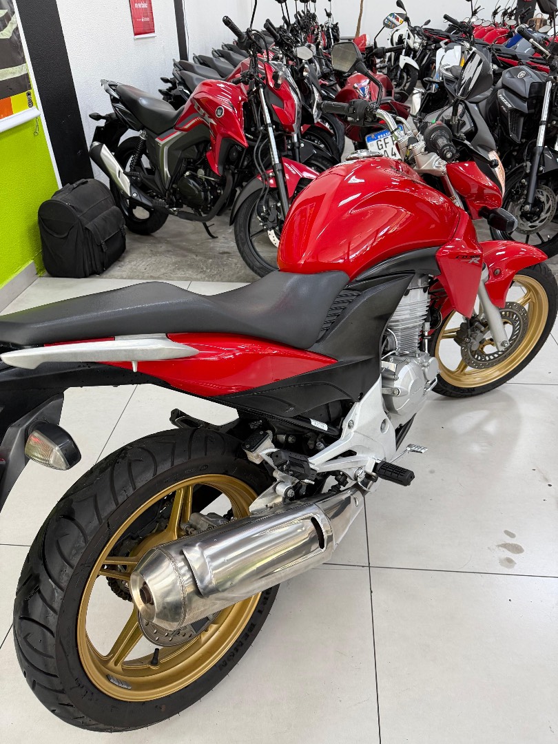 HONDA CB 300R