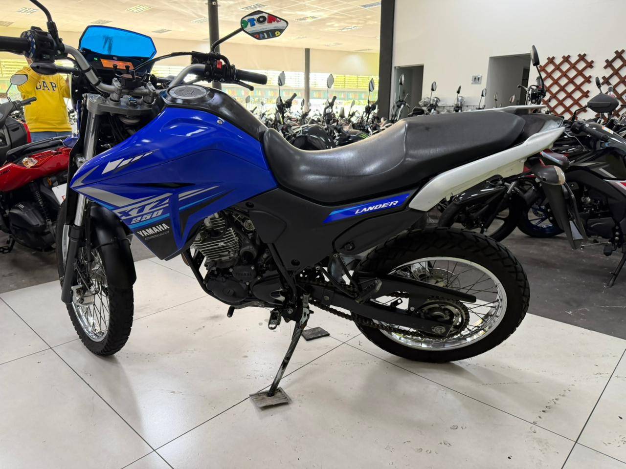 YAMAHA XTZ 250 LANDER CONNECTED