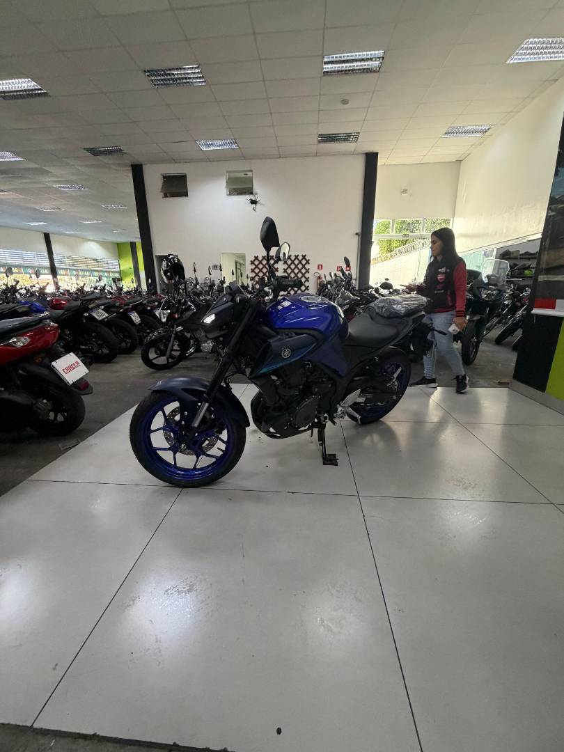 YAMAHA MT-03 CONNECTED ABS
