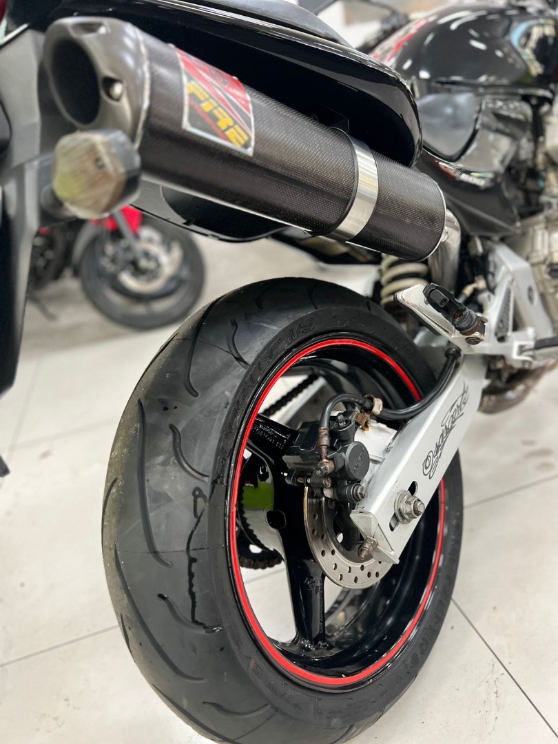 HONDA CB 600F HORNET