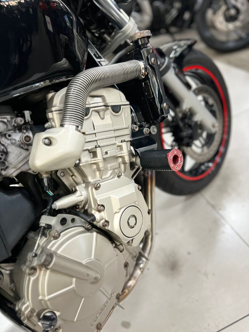 HONDA CB 600F HORNET