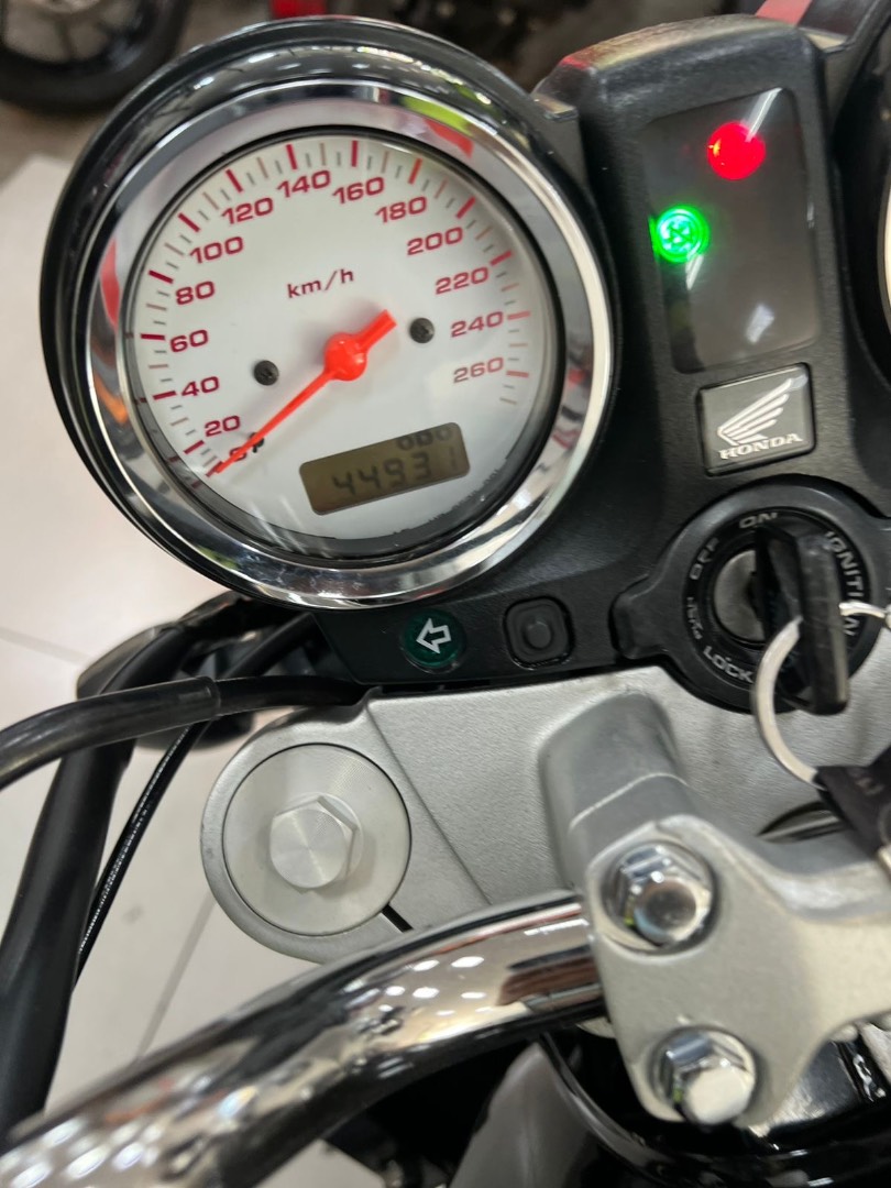 HONDA CB 600F HORNET