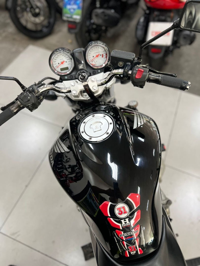 HONDA CB 600F HORNET