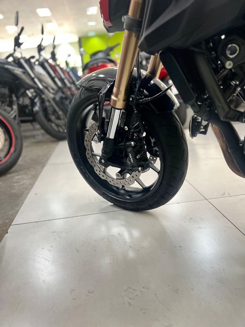 HONDA CB 500F