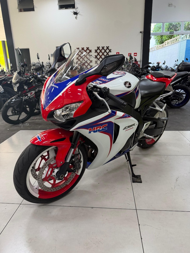 HONDA CBR 1000RR FIREBLADE