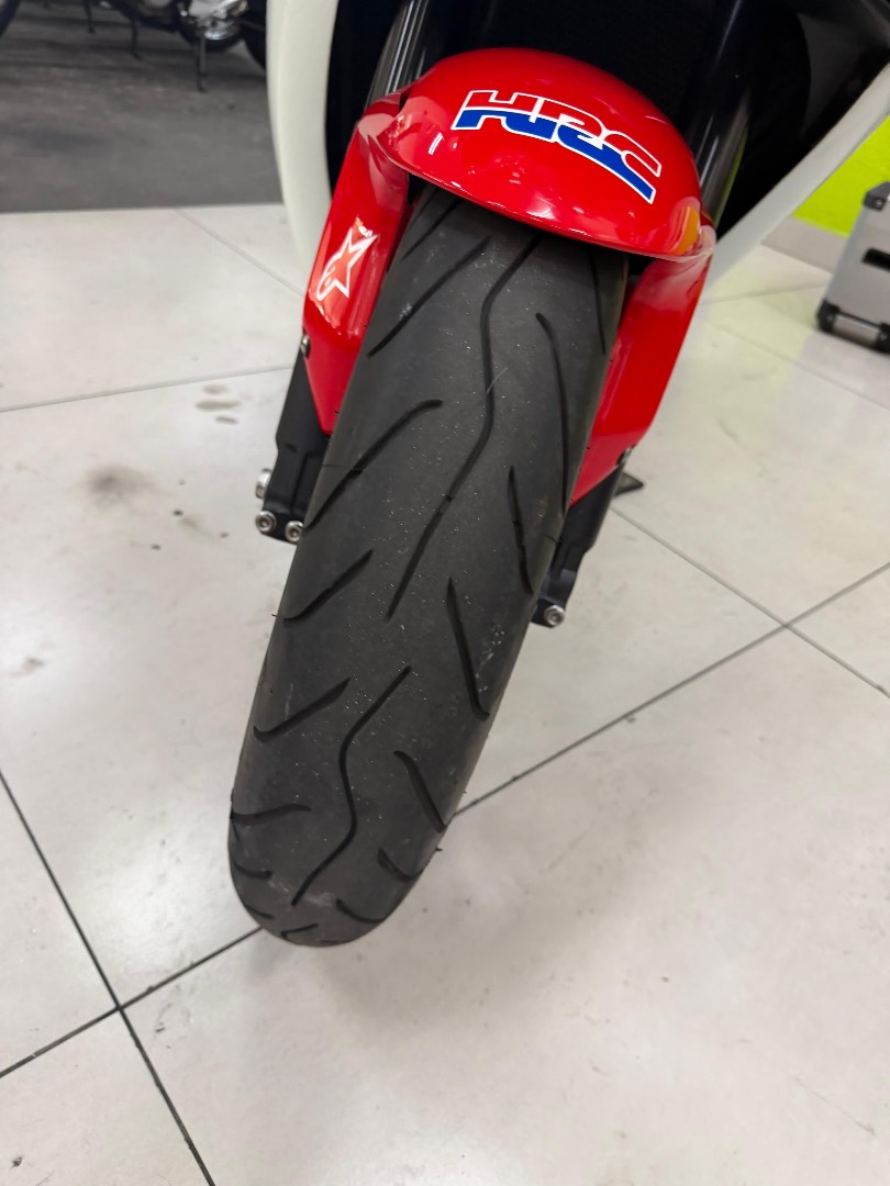 HONDA CBR 1000RR FIREBLADE