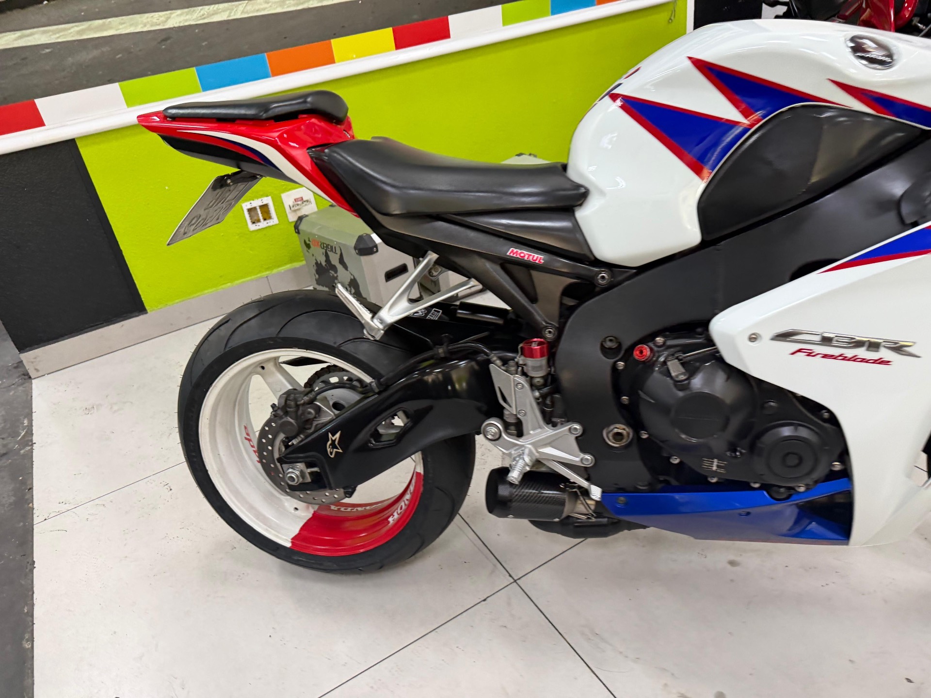 HONDA CBR 1000RR FIREBLADE