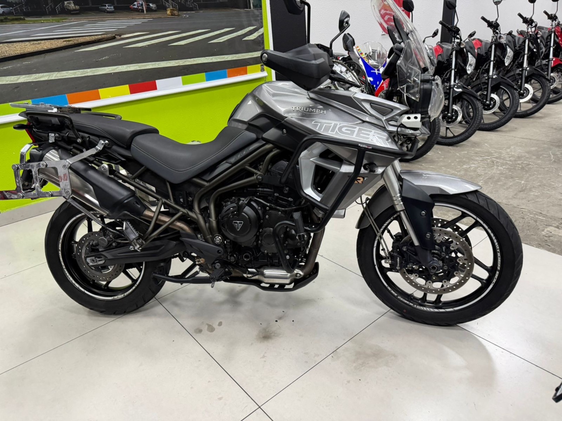 TRIUMPH TIGER 800 XRT